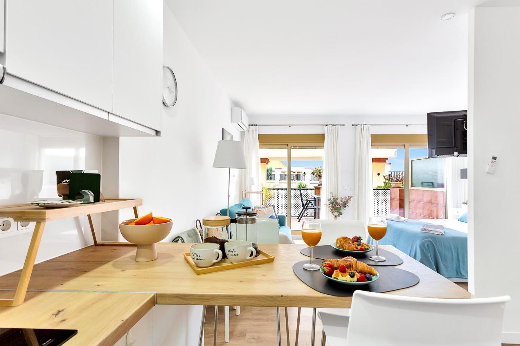 Modern Romana Playa 723 In Marbella, Elviria Appartamento